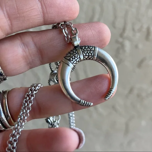 Handmade maille choker & up side down moon charm necklace - Picture 3 of 11